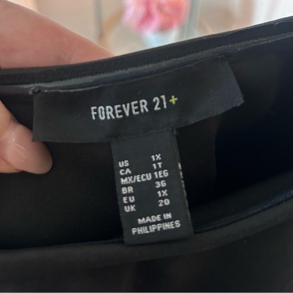 $15! Classic flounce shoulders peplum little black mini dress - Picture 3 of 4